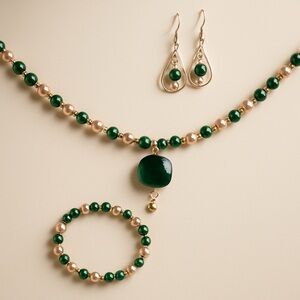 Elegant Green and Gold Jewelry Set